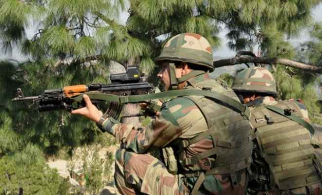 कश्मीर के कुपवाड़ा में दूसरे दिन भी मुठभेड़ जारी, 4 पुलिसकर्मी शहीद, 2 घायल