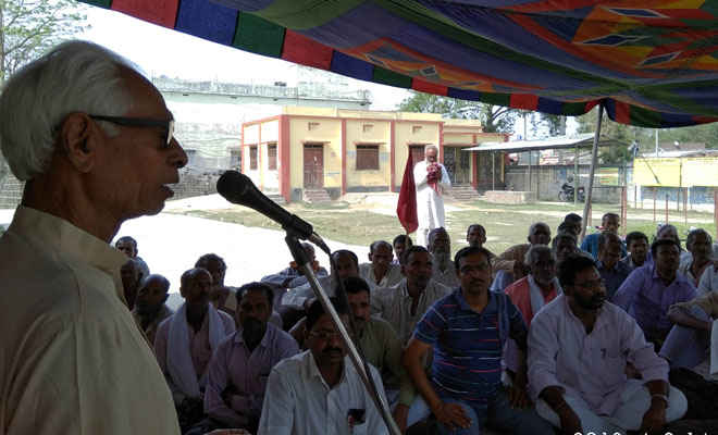 किसानों की हकमारी कर रही सरकार: रामाश्रय