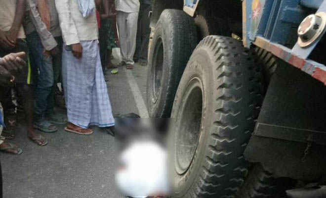 मोतिहारी नगर परिषद के टैक्स दारोगा की केसरिया में सड़क दुर्घटना में मौत