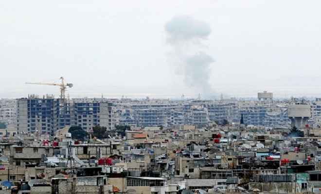 सीरिया: पूर्वी घोउटा में विद्रोहियों के कब्जे वाले इलाके में हवाई हमला, 80 लोगों की मौत