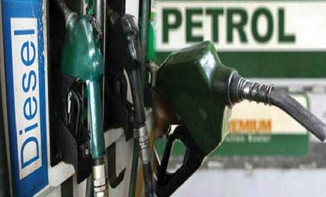 दिल्ली में पेट्रोल चार पैसे डीजल नौ पैसे बढ़े