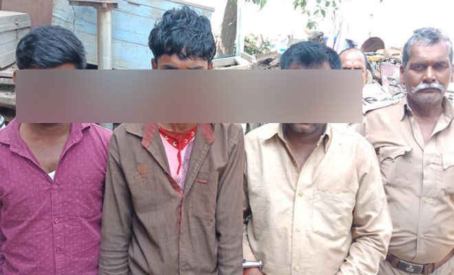 मोतिहारी में नोट डबलिंग करने वाले गिरोह के चार सदस्य गिरफ्तार, कार जब्त