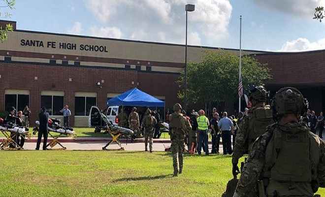 अमरीका: टेक्सास के स्कूल में भीषण गोलीबारी, 10 लोगों की हुई मौत