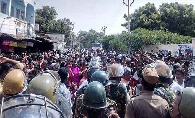 तमिलनाडु के हिंसक प्रदर्शन में 11 लोगों की मौत, राहुल ने बताया- सरकार समर्थित आतंकवाद