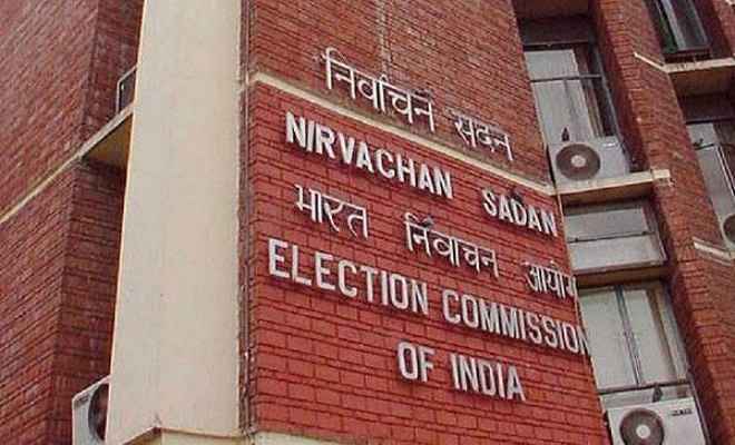 राजनीतिक चंदा मामला: चुनाव आयोग ने कहा, आरटीआई दायरे के बाहर हैं पार्टियां