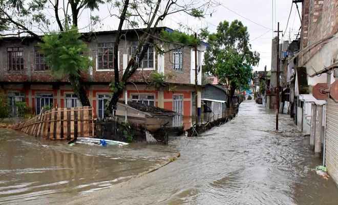 पूर्वोत्तर में बाढ़ का कहर, 23 लोगों की मौत