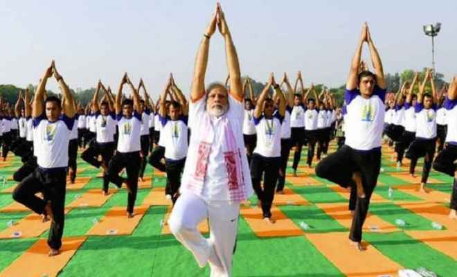 अंतरराष्ट्रीय योग दिवस: योग ने दुनिया को रोग से निरोग की राह दिखाई है : प्रधानमंत्री