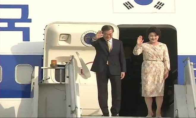 कोरियाई राष्ट्रपति मून चार दिन की यात्रा पर पहुंचे दिल्ली