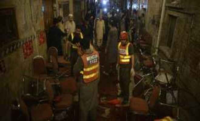 पाक में आत्मघाती हमला, एएनपी नेता समेत 14 की मौत