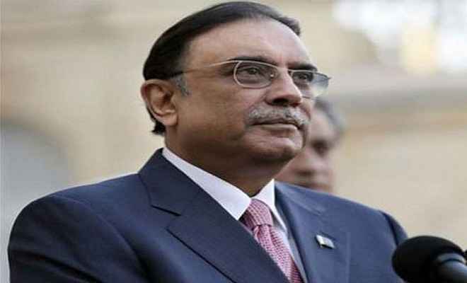 पाकिस्तान: पूर्व राष्ट्रपति जरदारी और उनकी बहन के देश से बाहर जाने पर रोक
