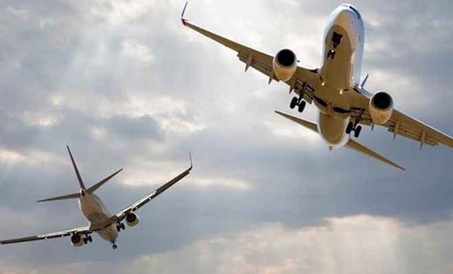 इंडिगो के दो विमान हवा में टकराने से बचे, 328 यात्री थे सवार