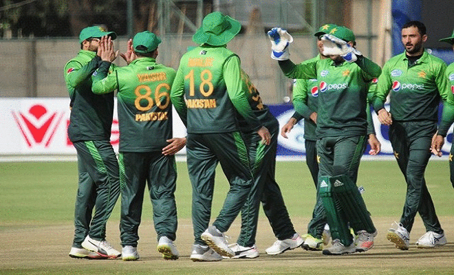 पाकिस्तान ने जिम्बाब्वे को 244 रनों से हराया
