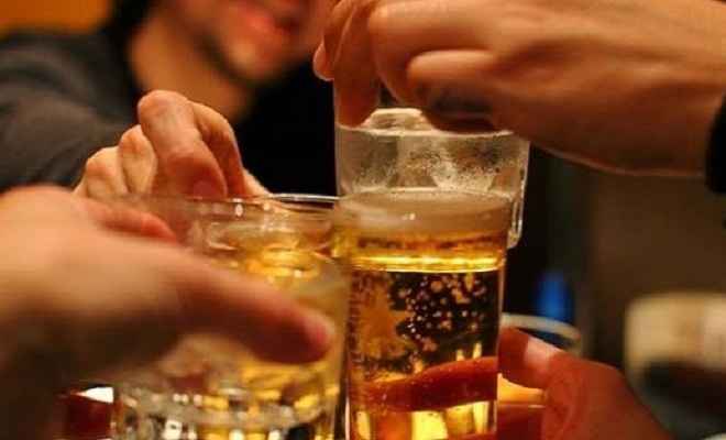 पहली बार शराब पीते पकड़े गए तो 50,000 रुपए जुर्माना या 3 माह की जेल