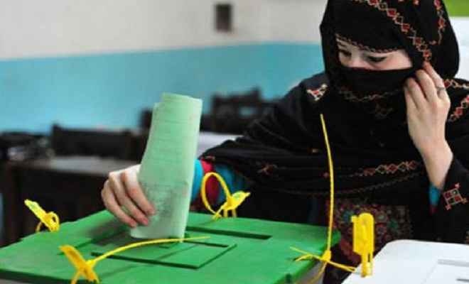 पाकिस्तान चुनाव: भारी सुरक्षा के बीच वोटिंग शुरू