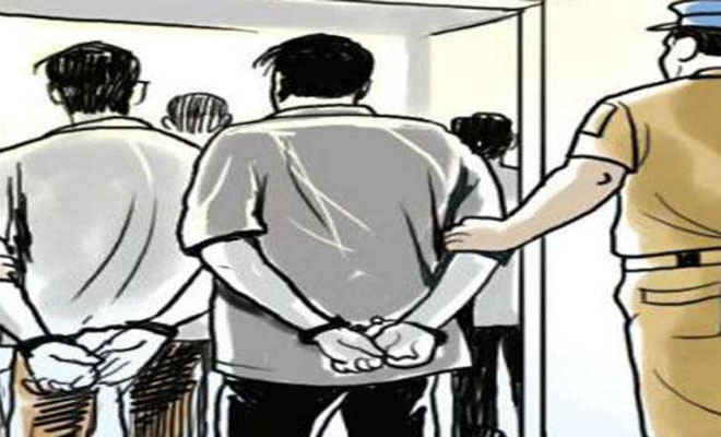 मोतिहारी के मधुबन में तीन सेक्सवर्कर के साथ तीन पुरुष गिरफ्तार