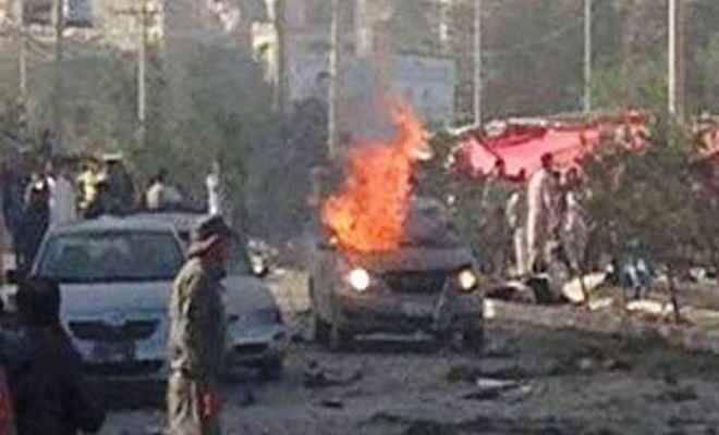 पाकिस्‍तान: आत्मघाती हमले में तीन चीनी नागरिक घायल