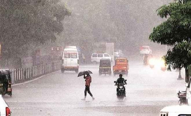 अगले 24 घंटे में देश के कई हिस्सों में भारी बारिश की चेतावनी