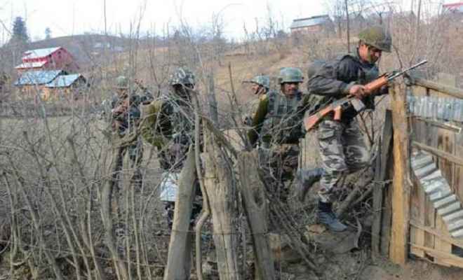 जम्मू/कश्मीर: शोपियां में एनकाउंटर, सुरक्षाबलों ने लश्कर के 3 आतंकियों को घेरा