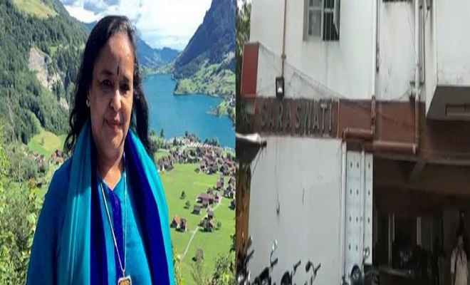 बिहारः उपमुख्यमंत्री सुशील मोदी की बहन रेखा मोदी के घर पर इनकम टैक्स की छापेमारी