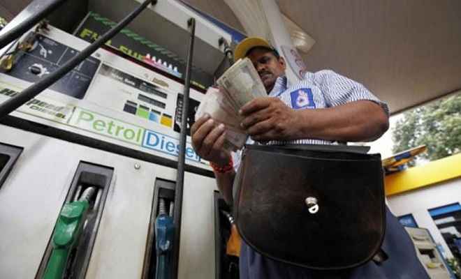पेट्रोल-डीजल की कीमतों में आज फिर हुआ इजाफा, मुंबई में 90 रुपये/लीटर के करीब पहुंचा दाम