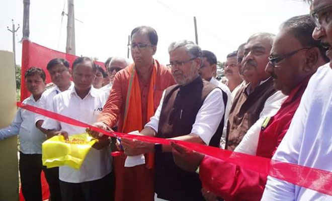 उपमुख्यमंत्री मोदी ने बेतिया में किया ग्रामीण जलापूर्ति योजनाओं का उद्घाटन