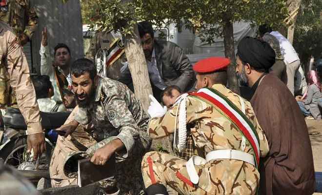 ईरान में सैन्य परेड पर हमला, 9 सैनिकों समेत कई लोगों की मौत
