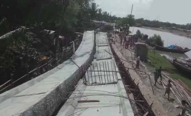 पश्चिम बंगाल में एक और हादसा, दक्षिण 24 परगना जिले में गिरा निर्माणाधीन पुल