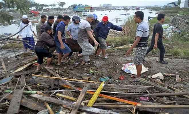 इंडोनेशिया: जबरदस्त भूकंप के बाद सुनामी का कहर, 384 लोगों की मौत