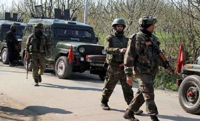 जम्मू-कश्मीर: शोपियां जिले में पुलिस थाने पर आतंकी हमला, एक पुलिसकर्मी  शहीद