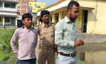 परीक्षा केन्द्र में मोबाइल फोन पाये जाने पर दो परीक्षार्थी गिरफ्तार