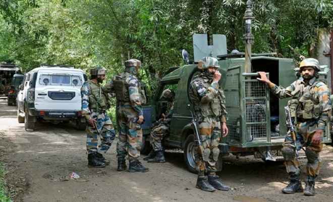 जम्मू/कश्मीर: सुरक्षाबलों ने गांदरबल में एक आतंकी को किया ढेर, तलाशी अभियान जारी
