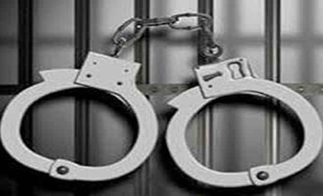 मोतिहारी के बंजरिया में चाकू मारकर बाइक लूटने के दो आरोपियों को पुलिस ने किया गिरफ्तार