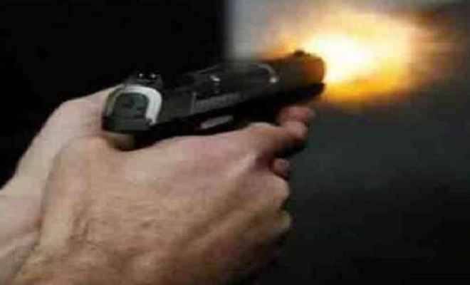 बेगूसराय में घर में घुसकर एक ही परिवार के तीन लोगों की गोली मारकर हत्या, जांच में जुटी पुलिस