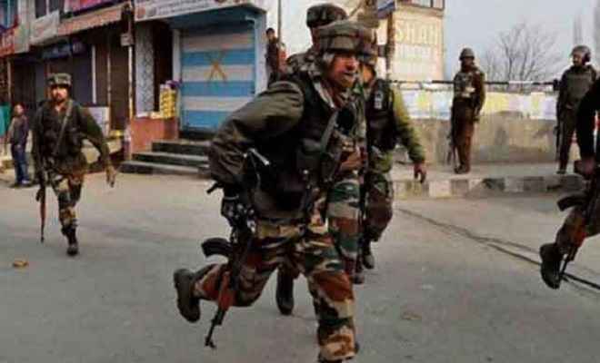 जम्मू/कश्मीर: श्रीनगर में आतंकियों ने सुरक्षा बलों पर फेंका ग्रेनेड, 10 से ज्यादा लोग घायल