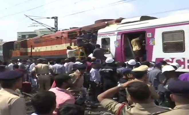 हैदराबाद में दो ट्रेनों में भीषण टक्कर, 20 घायल,  राहत-बचाव कार्य जारी