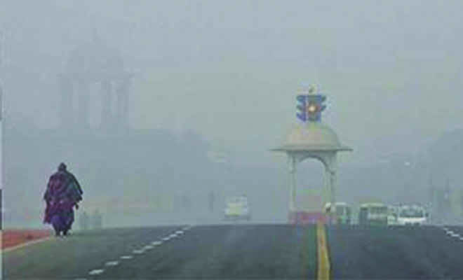 दिल्ली में गिरा पारा, न्यूनतम तापमान 9.4 डिग्री सेल्सियस