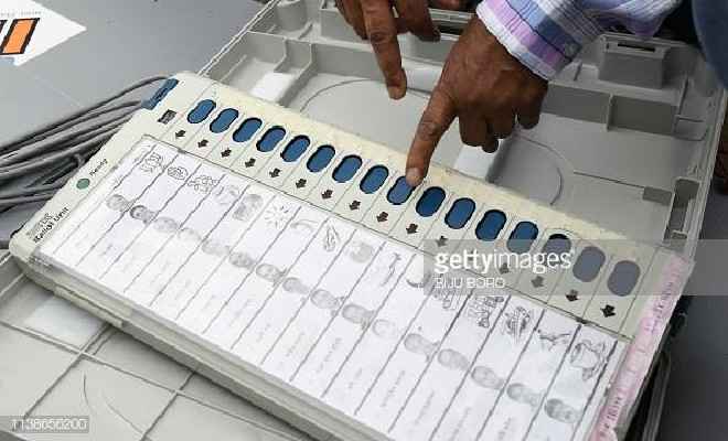 चिरैया प्रखंड में बुधवार को हुई 16 पैक्सों के मतदान की मतगणना गुरुवार से जारी