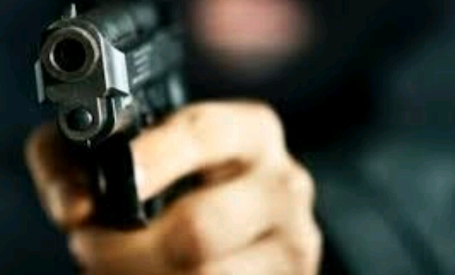 बेतिया में अज्ञात अपराधियो ने स्वर्ण व्यवसायी को मारी गोली, मोतिहारी रेफर