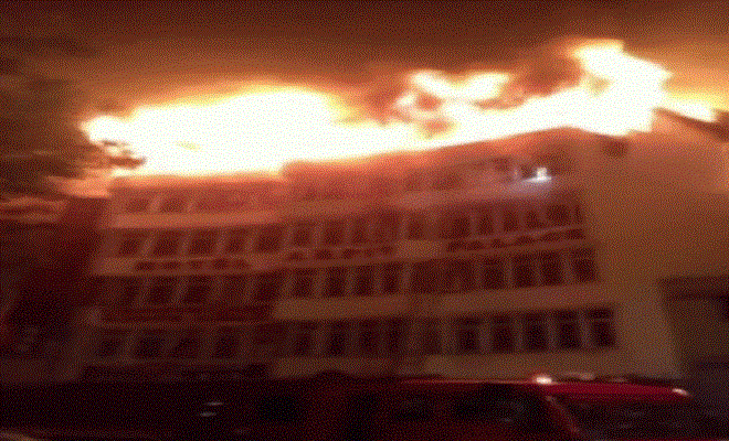 करोलबाग के होटल में लगी भीषण आग, 17 लोगों की मौत, कई झुलसे