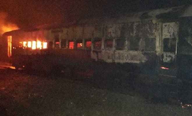 यशवंतपुर-टाटानगर सुपरफास्ट एक्सप्रेस ट्रेन की पेंट्री में लगी आग, कोई हताहत नहीं