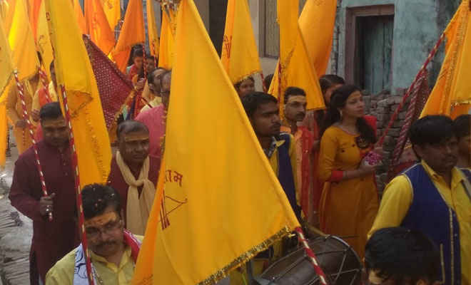 सुगौली में फाल्गुन महोत्सव : शोभा यात्रा में मारवाड़ी समाज ने किया नगर भ्रमण
