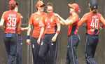 महिला क्रिकेट: इंग्लैंड ने दूसरा टी-20 पांच विकेट से जीता