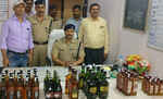 आरपीएफ ने छपरा स्टेशन से 60 बोतल विदेशी शराब लावारिस शराब बरामद की