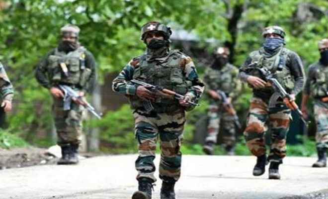 जम्‍मू/कश्‍मीर: सुरक्षा बलों को मिली बड़ी सफलता, पुलवामा में चार आतंकी ढेर, सर्च आपरेशन जारी