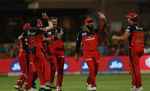 आईपीएल: धोनी की विस्फोटक पारी बेकार गई, आरसीबी ने चेन्नई को 1 रन से हराया