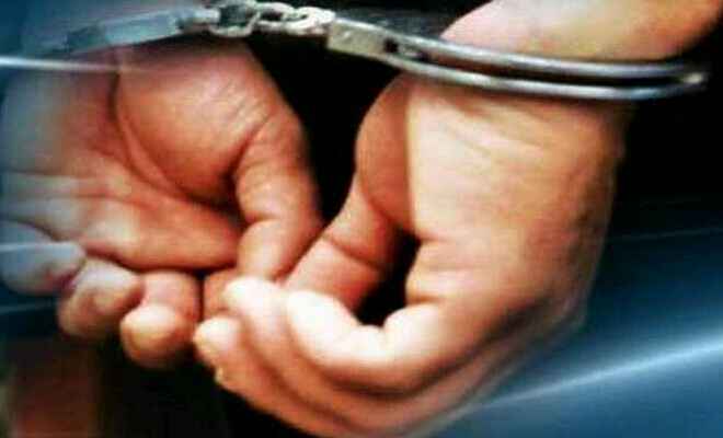 कुशीनगर में फरार पशु तस्कर को पुलिस ने किया गिरफ्तार