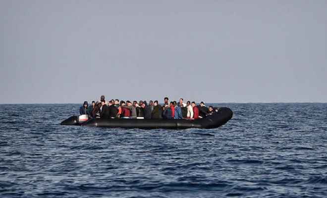 भूमध्य सागर में नौका पलटने से 65 प्रवासियों की मौत