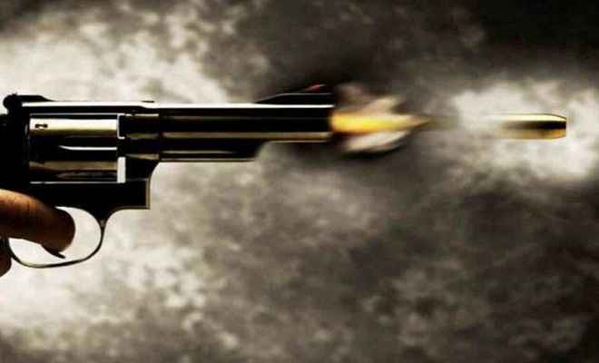 बेखौफ अपराधियों ने दिनदहाड़े युवक की गोली मारकर की हत्या