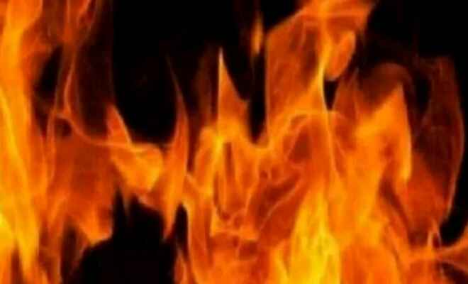 कुशीनगर में आग की चपेट में आने से किसान की दर्दनाक मौत
