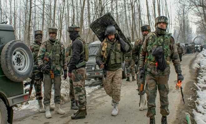 जम्मू/कश्मीर: अनतंनाग में सुरक्षाबलों और आतंकियों के बीच मुठभेड़ शुरू, पूरे इलाके की घेराबंदी